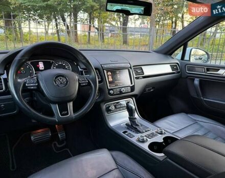 Белый Фольксваген Туарег, объемом двигателя 2.97 л и пробегом 205 тыс. км за 23900 $, фото 22 на Automoto.ua