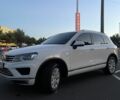 Белый Фольксваген Туарег, объемом двигателя 3 л и пробегом 208 тыс. км за 21800 $, фото 3 на Automoto.ua