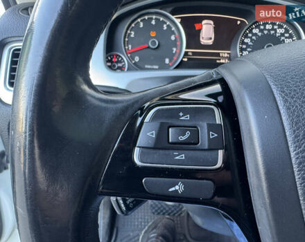 Белый Фольксваген Туарег, объемом двигателя 3.6 л и пробегом 242 тыс. км за 18500 $, фото 32 на Automoto.ua