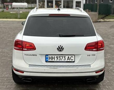 Белый Фольксваген Туарег, объемом двигателя 3 л и пробегом 269 тыс. км за 27000 $, фото 6 на Automoto.ua