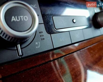 Білий Фольксваген Туарег, об'ємом двигуна 3 л та пробігом 157 тис. км за 27500 $, фото 13 на Automoto.ua
