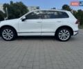 Белый Фольксваген Туарег, объемом двигателя 3 л и пробегом 250 тыс. км за 26200 $, фото 2 на Automoto.ua