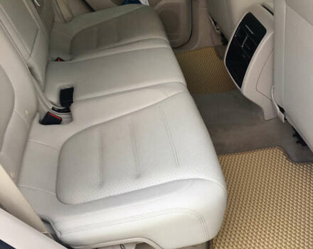 Белый Фольксваген Туарег, объемом двигателя 2.97 л и пробегом 285 тыс. км за 21000 $, фото 14 на Automoto.ua