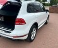 Белый Фольксваген Туарег, объемом двигателя 3 л и пробегом 172 тыс. км за 32500 $, фото 3 на Automoto.ua