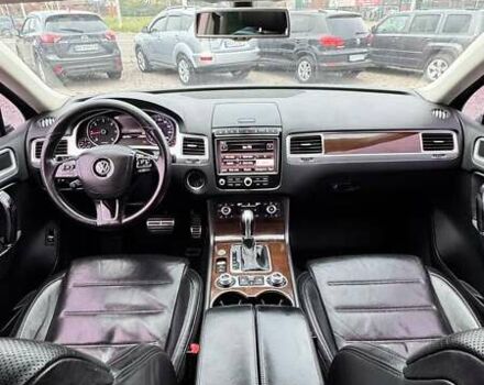 Білий Фольксваген Туарег, об'ємом двигуна 2.97 л та пробігом 320 тис. км за 23200 $, фото 12 на Automoto.ua