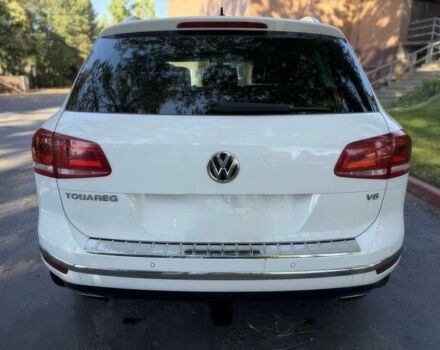 Белый Фольксваген Туарег, объемом двигателя 3.6 л и пробегом 70 тыс. км за 3800 $, фото 5 на Automoto.ua