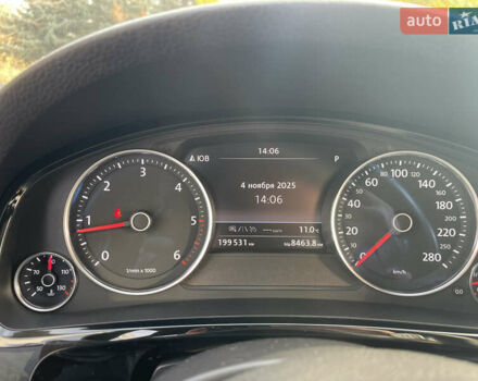 Білий Фольксваген Туарег, об'ємом двигуна 3 л та пробігом 199 тис. км за 35500 $, фото 26 на Automoto.ua