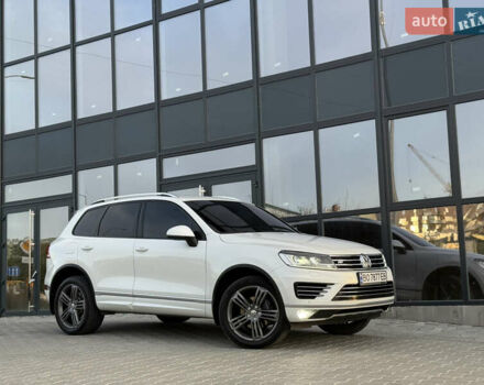 Білий Фольксваген Туарег, об'ємом двигуна 2.98 л та пробігом 287 тис. км за 24250 $, фото 13 на Automoto.ua