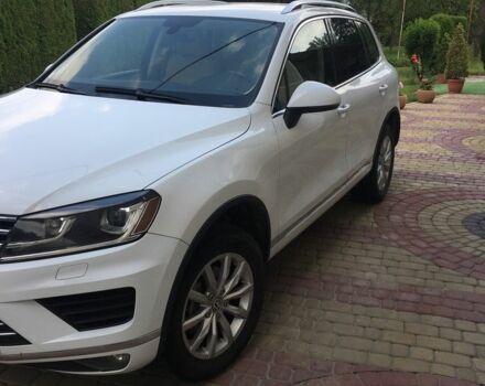 Білий Фольксваген Туарег, об'ємом двигуна 3 л та пробігом 285 тис. км за 20500 $, фото 2 на Automoto.ua