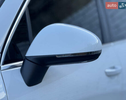 Белый Фольксваген Туарег, объемом двигателя 3.6 л и пробегом 242 тыс. км за 18500 $, фото 7 на Automoto.ua