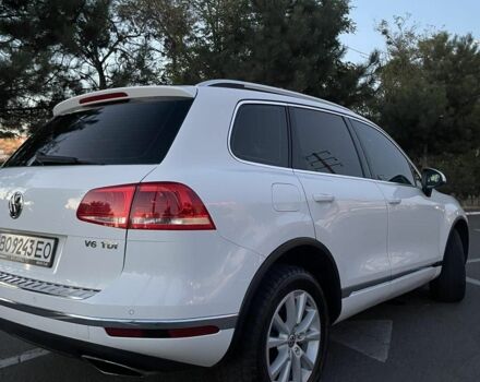 Белый Фольксваген Туарег, объемом двигателя 3 л и пробегом 208 тыс. км за 21800 $, фото 2 на Automoto.ua