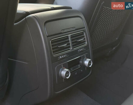 Білий Фольксваген Туарег, об'ємом двигуна 3 л та пробігом 279 тис. км за 24700 $, фото 18 на Automoto.ua