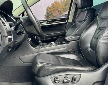 Белый Фольксваген Туарег, объемом двигателя 3 л и пробегом 320 тыс. км за 23700 $, фото 11 на Automoto.ua