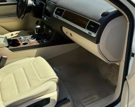 Білий Фольксваген Туарег, об'ємом двигуна 3.6 л та пробігом 78 тис. км за 6200 $, фото 8 на Automoto.ua