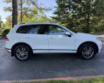 Білий Фольксваген Туарег, об'ємом двигуна 3.6 л та пробігом 129 тис. км за 12000 $, фото 3 на Automoto.ua