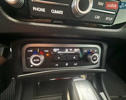 Білий Фольксваген Туарег, об'ємом двигуна 2.98 л та пробігом 287 тис. км за 24250 $, фото 37 на Automoto.ua