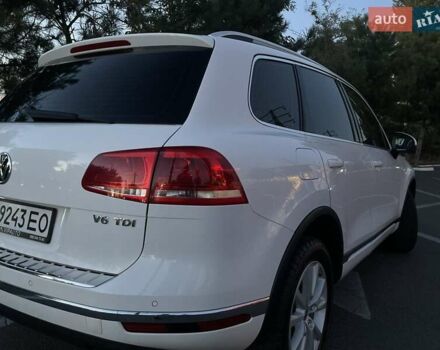 Белый Фольксваген Туарег, объемом двигателя 2.97 л и пробегом 208 тыс. км за 21800 $, фото 25 на Automoto.ua