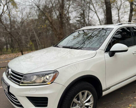 Белый Фольксваген Туарег, объемом двигателя 3.6 л и пробегом 125 тыс. км за 22500 $, фото 5 на Automoto.ua