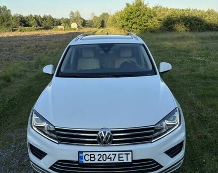 Білий Фольксваген Туарег, об'ємом двигуна 2.97 л та пробігом 99 тис. км за 28500 $, фото 1 на Automoto.ua
