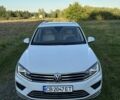 Білий Фольксваген Туарег, об'ємом двигуна 2.97 л та пробігом 99 тис. км за 28500 $, фото 1 на Automoto.ua