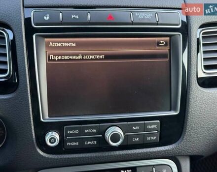 Белый Фольксваген Туарег, объемом двигателя 2.97 л и пробегом 205 тыс. км за 23900 $, фото 39 на Automoto.ua