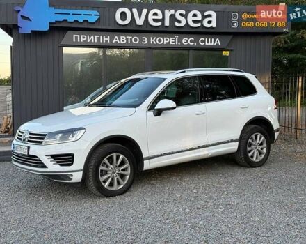 Белый Фольксваген Туарег, объемом двигателя 2.97 л и пробегом 205 тыс. км за 23900 $, фото 2 на Automoto.ua