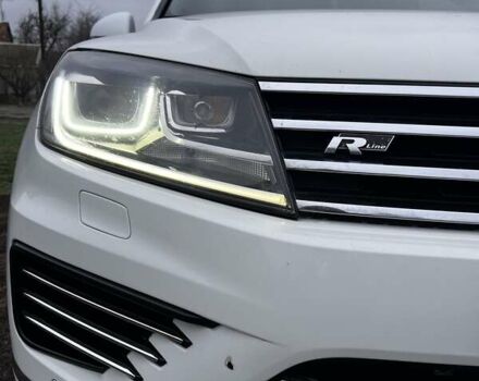 Білий Фольксваген Туарег, об'ємом двигуна 2.97 л та пробігом 334 тис. км за 26000 $, фото 7 на Automoto.ua