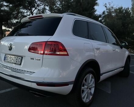 Белый Фольксваген Туарег, объемом двигателя 3 л и пробегом 208 тыс. км за 21800 $, фото 4 на Automoto.ua