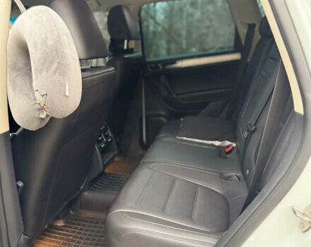 Белый Фольксваген Туарег, объемом двигателя 3.6 л и пробегом 125 тыс. км за 22500 $, фото 11 на Automoto.ua