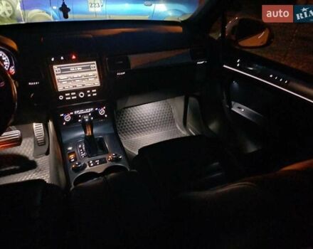Белый Фольксваген Туарег, объемом двигателя 3 л и пробегом 225 тыс. км за 27700 $, фото 25 на Automoto.ua