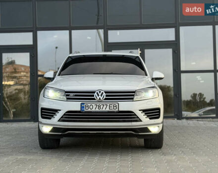 Білий Фольксваген Туарег, об'ємом двигуна 2.98 л та пробігом 287 тис. км за 24250 $, фото 4 на Automoto.ua