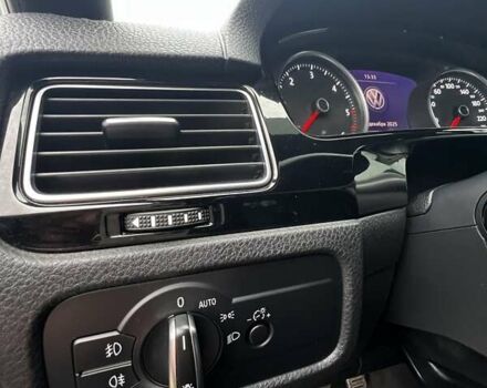 Білий Фольксваген Туарег, об'ємом двигуна 2.97 л та пробігом 334 тис. км за 26000 $, фото 26 на Automoto.ua