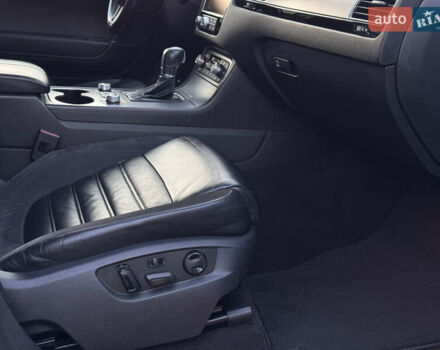 Білий Фольксваген Туарег, об'ємом двигуна 4.13 л та пробігом 197 тис. км за 27000 $, фото 32 на Automoto.ua