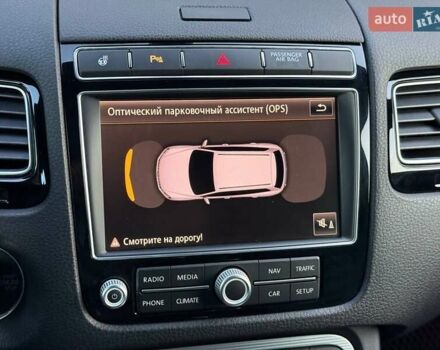 Белый Фольксваген Туарег, объемом двигателя 2.97 л и пробегом 205 тыс. км за 23900 $, фото 40 на Automoto.ua