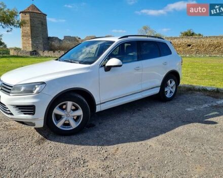 Белый Фольксваген Туарег, объемом двигателя 2.97 л и пробегом 230 тыс. км за 30000 $, фото 5 на Automoto.ua
