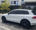 Білий Фольксваген Туарег, об'ємом двигуна 2.97 л та пробігом 247 тис. км за 29800 $, фото 7 на Automoto.ua