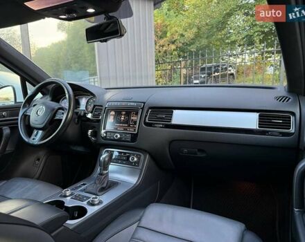 Белый Фольксваген Туарег, объемом двигателя 2.97 л и пробегом 205 тыс. км за 23900 $, фото 20 на Automoto.ua