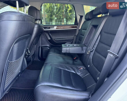 Белый Фольксваген Туарег, объемом двигателя 3.6 л и пробегом 242 тыс. км за 18500 $, фото 16 на Automoto.ua