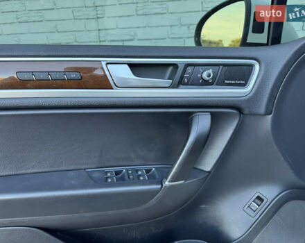 Белый Фольксваген Туарег, объемом двигателя 3.6 л и пробегом 242 тыс. км за 18500 $, фото 28 на Automoto.ua