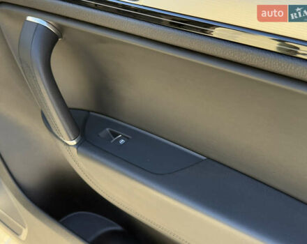 Білий Фольксваген Туарег, об'ємом двигуна 3 л та пробігом 279 тис. км за 24700 $, фото 37 на Automoto.ua