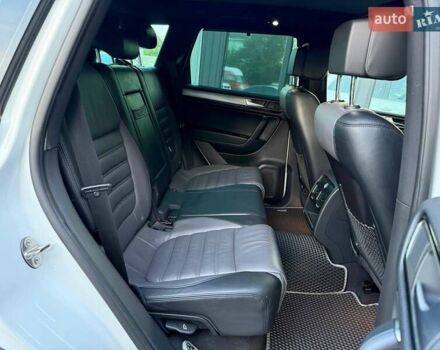 Белый Фольксваген Туарег, объемом двигателя 2.97 л и пробегом 205 тыс. км за 23900 $, фото 31 на Automoto.ua