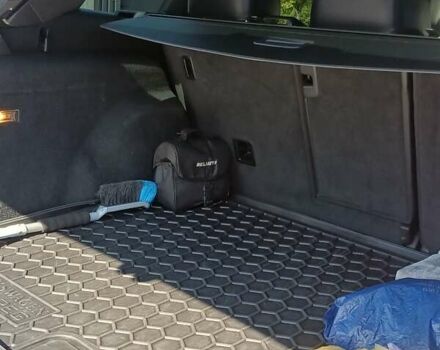 Белый Фольксваген Туарег, объемом двигателя 3 л и пробегом 225 тыс. км за 27700 $, фото 24 на Automoto.ua