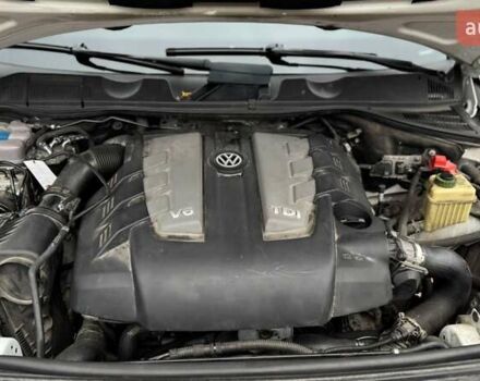 Белый Фольксваген Туарег, объемом двигателя 2.97 л и пробегом 206 тыс. км за 24900 $, фото 9 на Automoto.ua