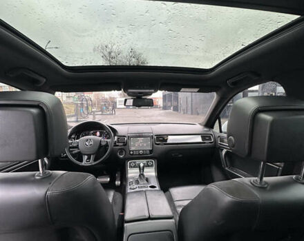 Белый Фольксваген Туарег, объемом двигателя 2.97 л и пробегом 278 тыс. км за 24000 $, фото 6 на Automoto.ua