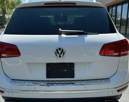 Білий Фольксваген Туарег, об'ємом двигуна 3.6 л та пробігом 78 тис. км за 6200 $, фото 4 на Automoto.ua