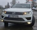 Белый Фольксваген Туарег, объемом двигателя 2.97 л и пробегом 135 тыс. км за 29500 $, фото 1 на Automoto.ua