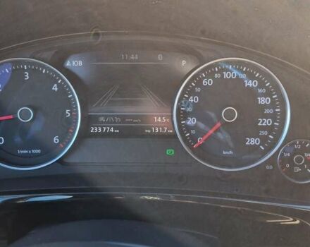 Белый Фольксваген Туарег, объемом двигателя 2.97 л и пробегом 230 тыс. км за 30000 $, фото 70 на Automoto.ua