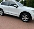 Белый Фольксваген Туарег, объемом двигателя 3 л и пробегом 172 тыс. км за 32500 $, фото 2 на Automoto.ua