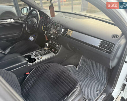 Білий Фольксваген Туарег, об'ємом двигуна 2.98 л та пробігом 287 тис. км за 24250 $, фото 32 на Automoto.ua