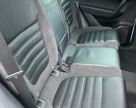 Білий Фольксваген Туарег, об'ємом двигуна 4.13 л та пробігом 169 тис. км за 32000 $, фото 18 на Automoto.ua